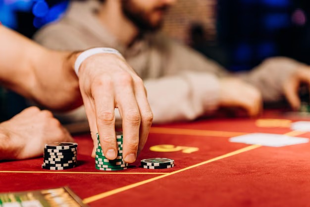 naga303 cuan app showing live casino tables and payment deposit options